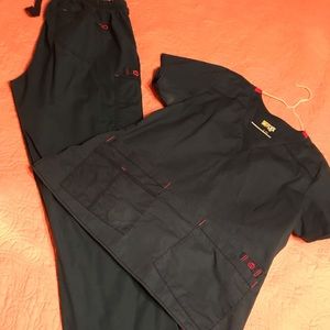 Wonderwink scrubs. Large set